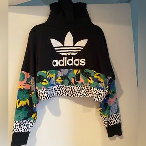 SIZE XS ADIDAS CROPPED HOODIE